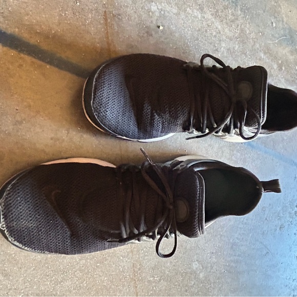Nike Shoes - Nike Free Running Shoes